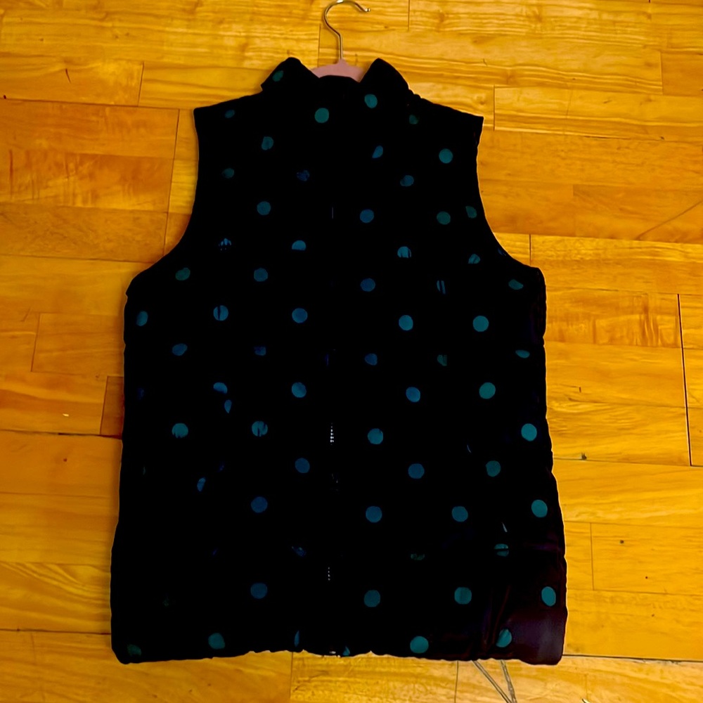 Sleeveless vest